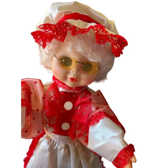 VIntage Animated Mrs Claus Waving Candle Yellow Glasses 1989 - Picture 14 of 15